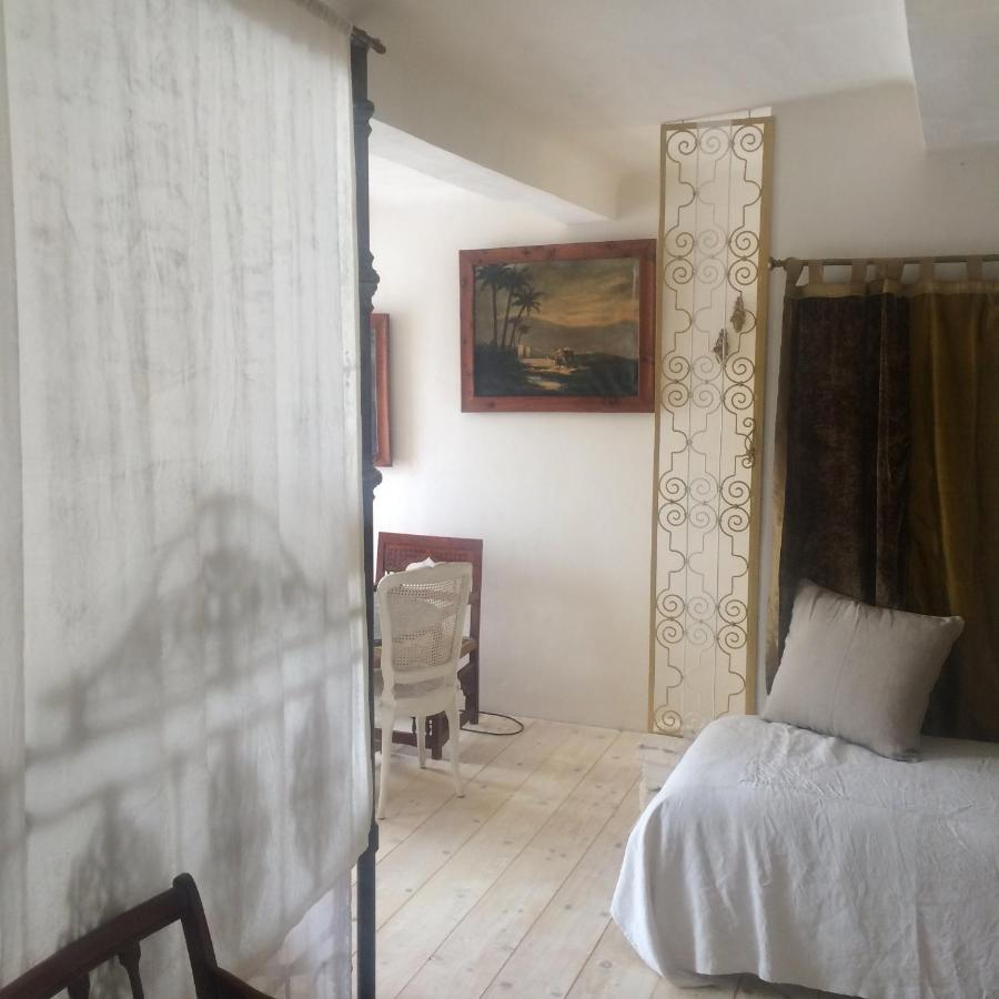 Comps-sur-Artuby L'Unicorne Bed & Yoga Haut Var מראה חיצוני תמונה
